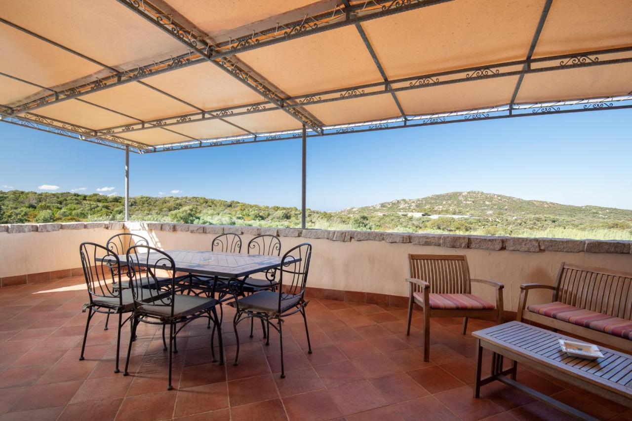 Affittacamere S'Alzola Porto Rotondo Exterior photo