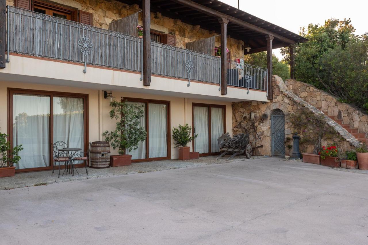 Affittacamere S'Alzola Porto Rotondo Exterior photo