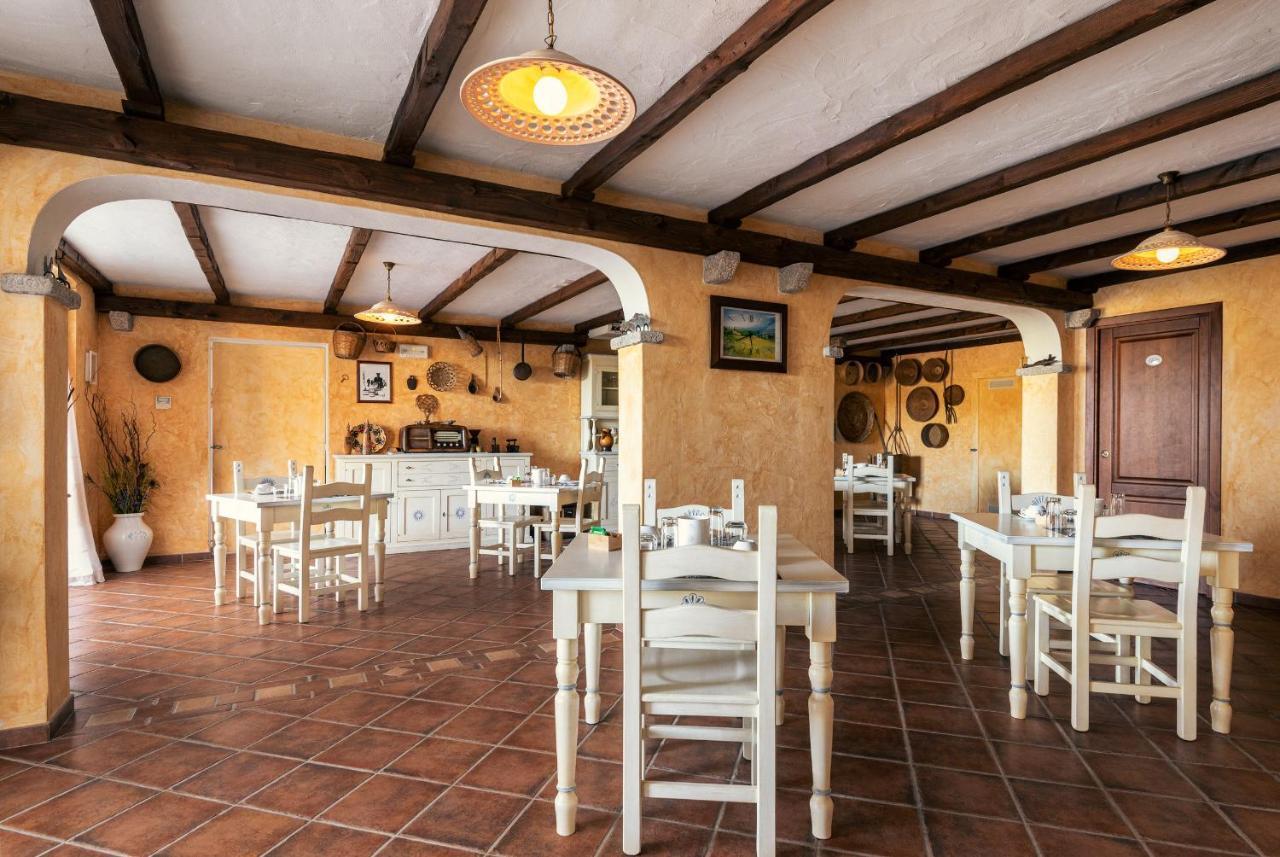 Affittacamere S'Alzola Porto Rotondo Exterior photo